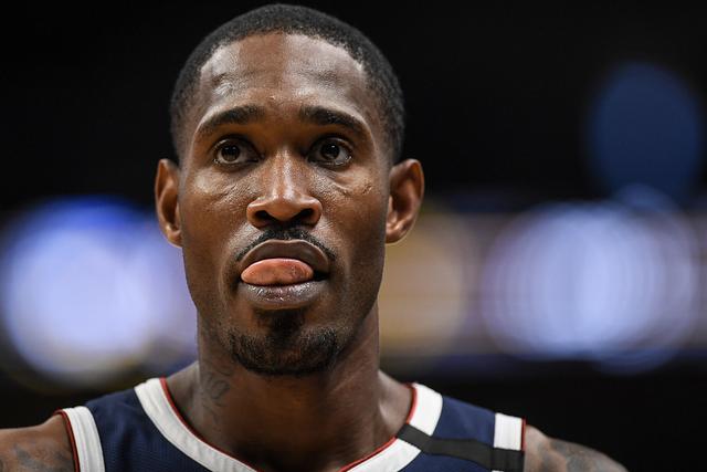 NBA最新消息！马刺对雷霆首遇难题，文班亚马替湖人解气